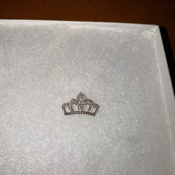 10K gold Rhodium Plated + 1 small diamond small crown necklace charm - Picture 9 of 9